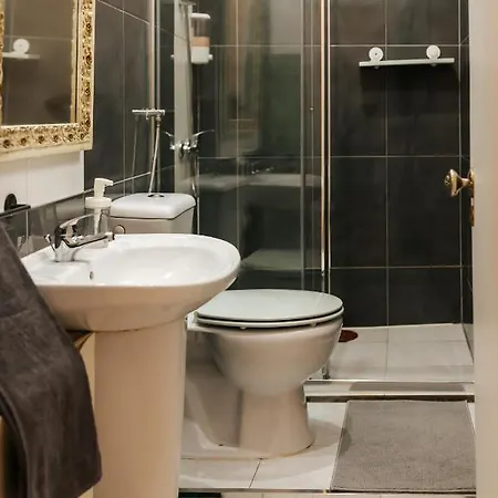 Guest house Romantic Downtown